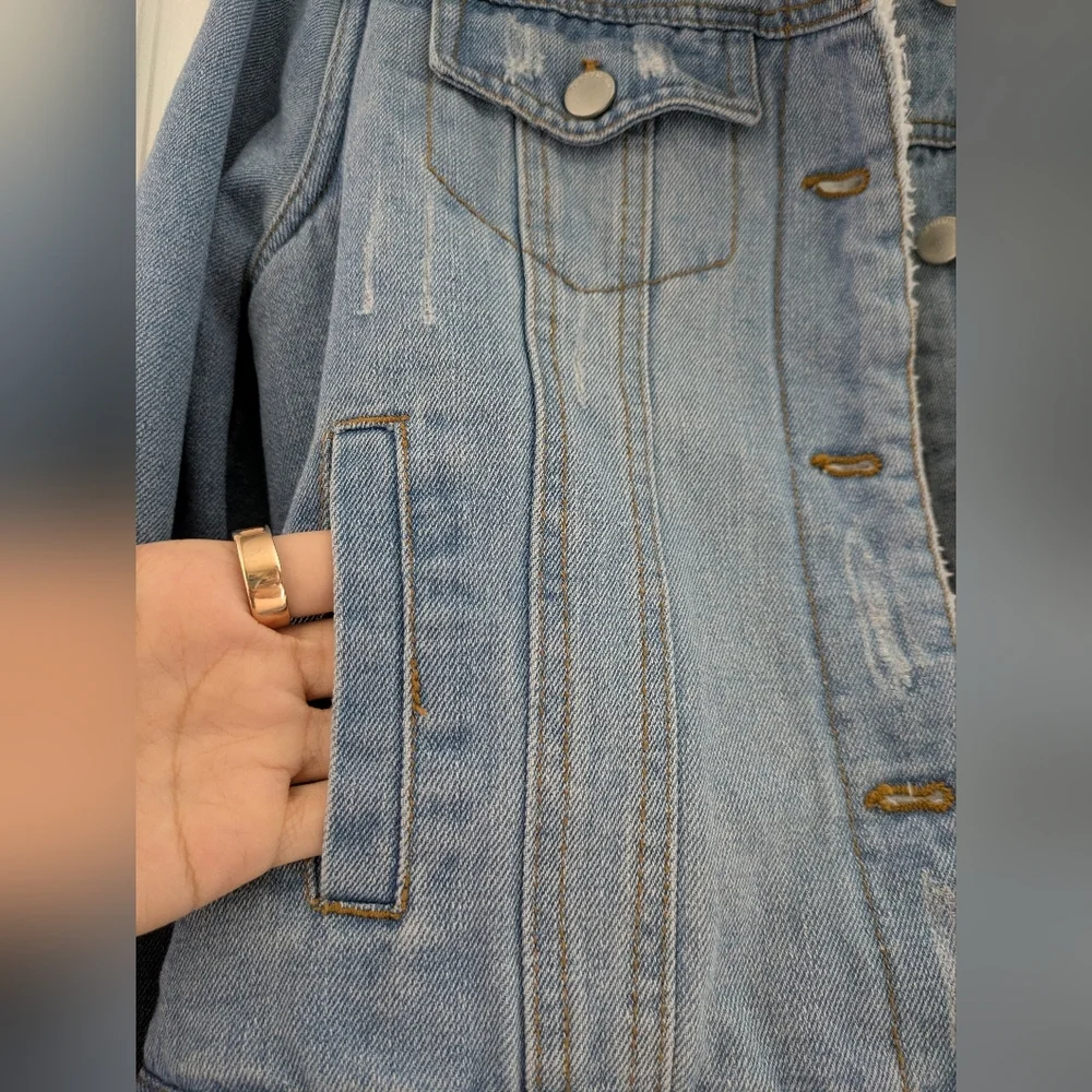 Ashley Vintage Charm Sherpa Lined Distressed Button Up Denim Jean Jacket Medium - Picture 5 of 6